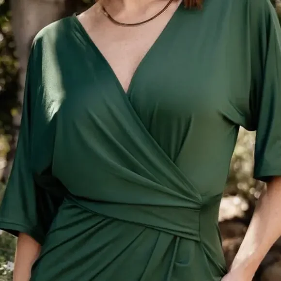 Baltic Born Solana ruched hunter green wrap 3/4 sleeve dress size Medium NWT - Picture 2 of 10